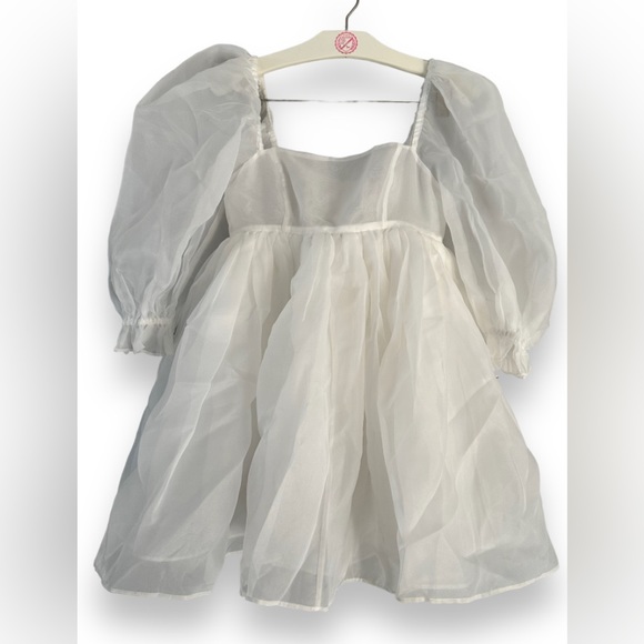 NWT Elina Mini Dress in Cream
SOLACE London š„OUT OF STOCK SIZEš„Popular Dress - Picture 5 of 8